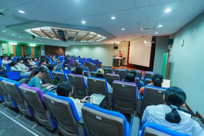 講座進行照片：火災案例